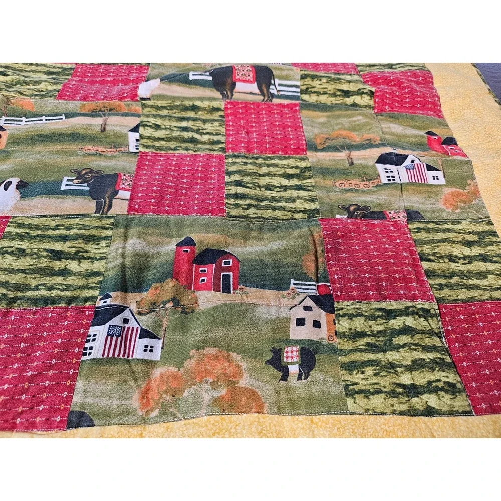 Farmhouse Patchwork Quilt 41x50 Multicolor Excellent Rustic Barn